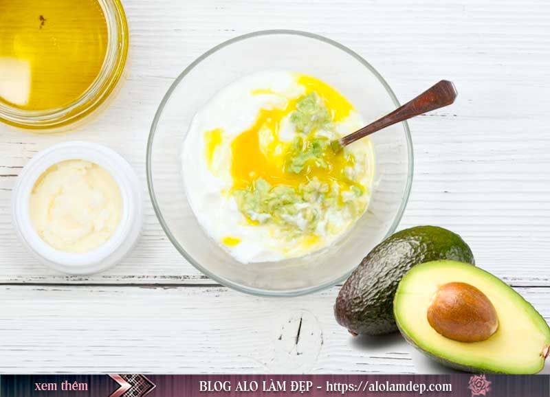 Mặt nạ từ bơ, sữa chua và mật ong